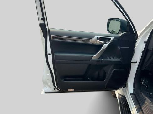 Certified 2023 Lexus GX 460 Premium w/ Premium Package AWD/4WD image 15