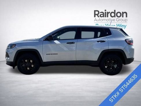 Used 2025 Jeep Compass Sport AWD/4WD image 4