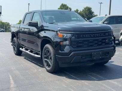 New 2026 Chevrolet Silverado 1500 Custom w/ Turbomax Blackout Package