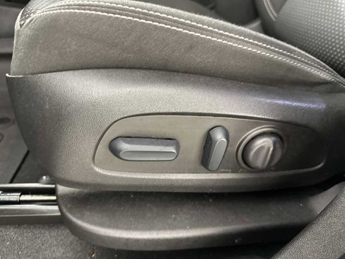 Used 2022 GMC Terrain SLE w/ Driver Convenience Package image 12