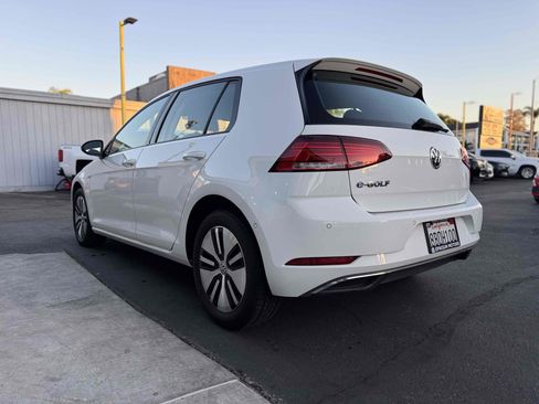 Used 2017 Volkswagen e-Golf SEL Premium w/ Driver Assistance Package image 6