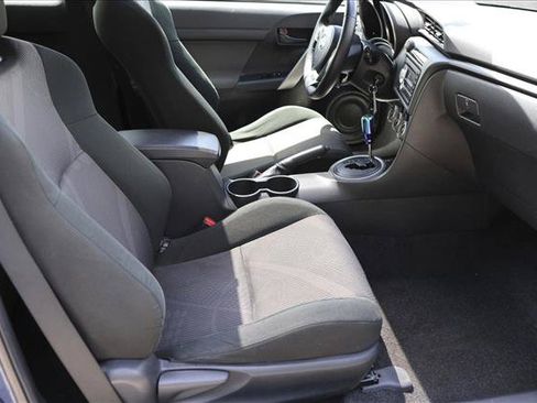 Used 2011 Scion tC FWD image 25