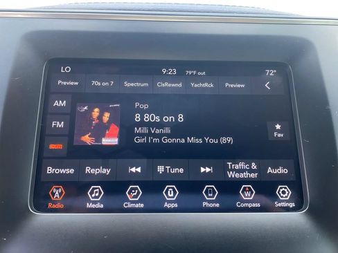Used 2020 Jeep Cherokee Latitude Plus w/ Comfort/Convenience Group FWD image 21