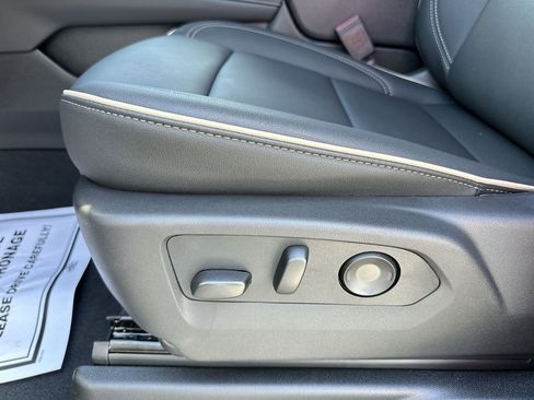 New 2026 Chevrolet Suburban Premier AWD/4WD image 18