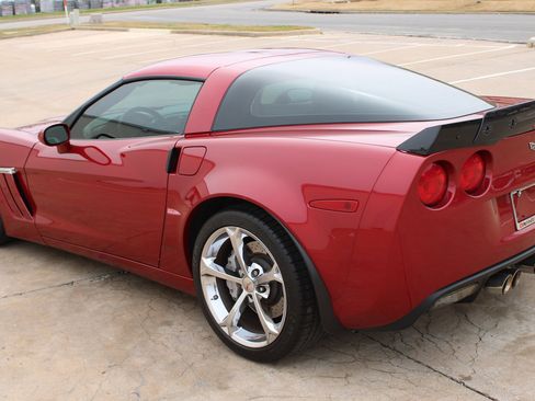 Used 2012 Chevrolet Corvette Grand Sport w/ 3LT Preferred Equipment Group image 11