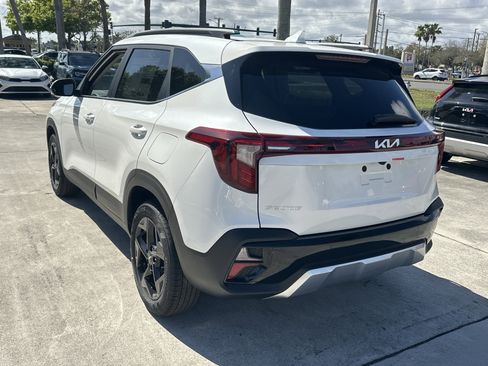 New 2026 Kia Seltos EX image 8