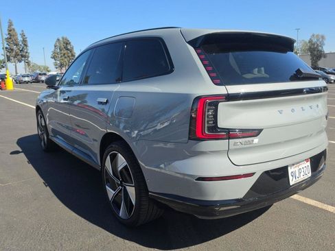 Used 2025 Volvo EX90 Ultra AWD/4WD image 2