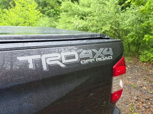 Used 2016 Toyota Tundra SR5 w/ TRD Off Road Package AWD/4WD image 14