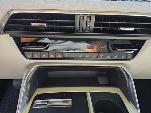 Certified 2024 MAZDA CX-90 3.3 Turbo S w/ Premium Plus image 18