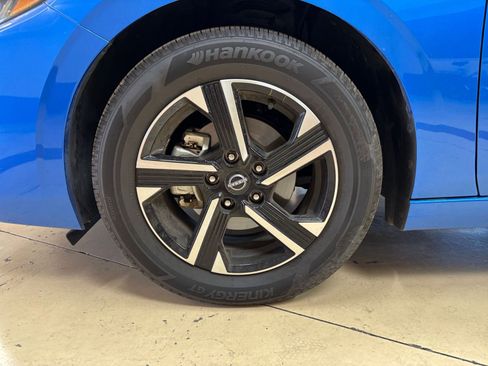 Used 2025 Nissan Sentra SV FWD image 28