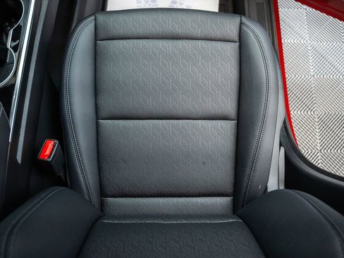 New 2026 Chevrolet Equinox LT AWD/4WD image 32
