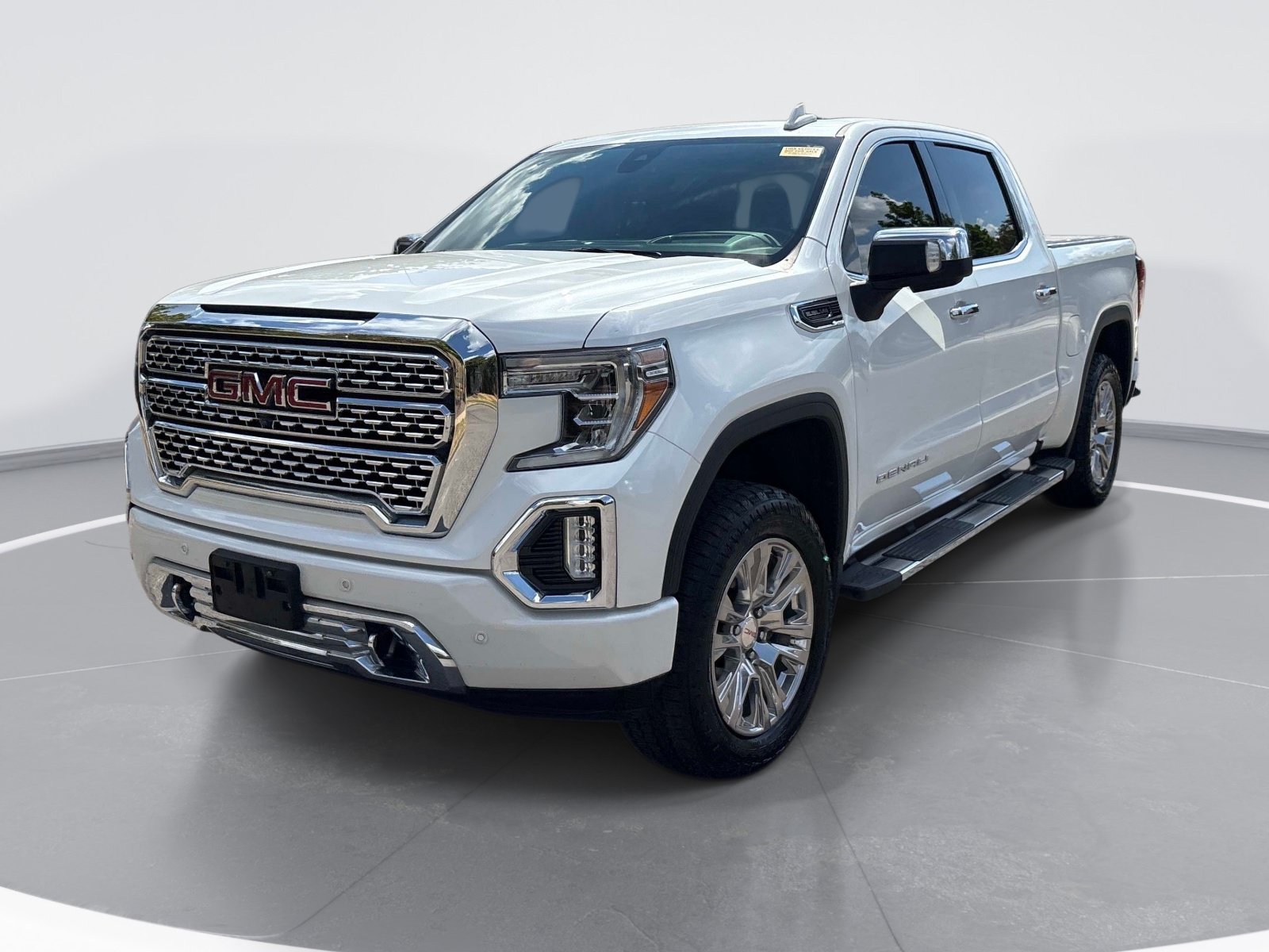 Used 2020 GMC Sierra 1500 Denali w/ Technology Package AWD/4WD image 3