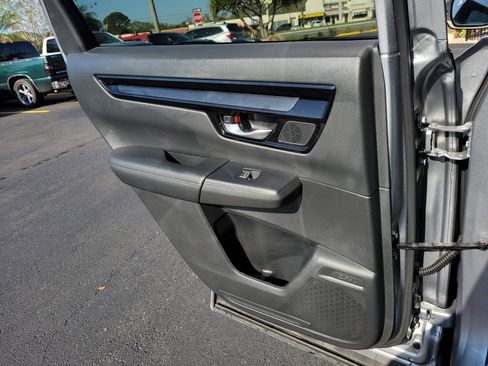 Used 2023 Honda CR-V EX-L image 17