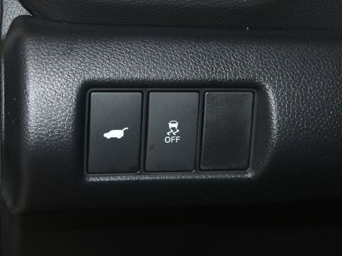 Used 2025 Honda Pilot Touring image 7