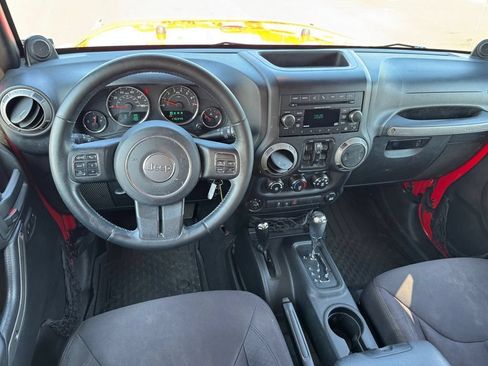 Used 2014 Jeep Wrangler Unlimited Sport w/ Quick Order Package 24S AWD/4WD image 11