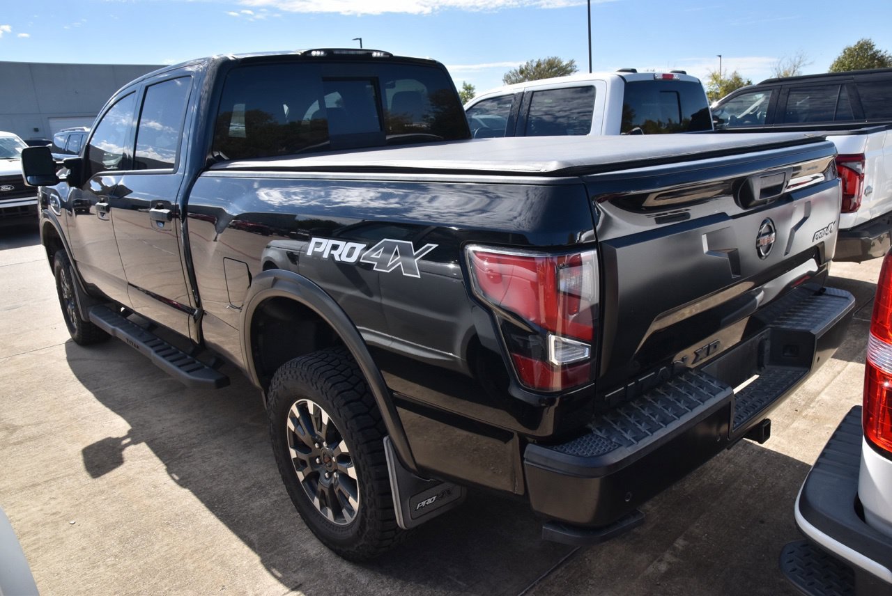 Used 2021 Nissan Titan PRO-4X w/ Pro-4x Convenience Package AWD/4WD image 7