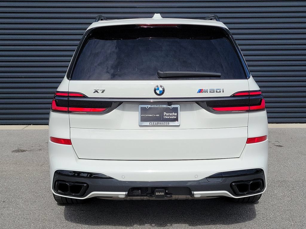 Used 2025 BMW X7 M60i AWD/4WD image 4