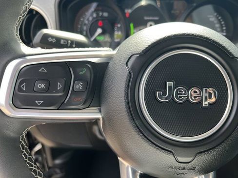 Certified 2025 Jeep Wrangler Unlimited Sahara w/ Safety Group AWD/4WD image 28