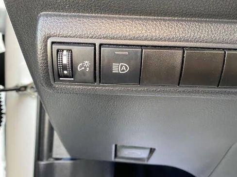 Used 2022 Toyota Corolla LE image 16