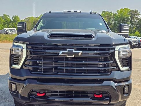 Used 2025 Chevrolet Silverado 2500 LTZ w/ Trail Boss Package AWD/4WD image 8