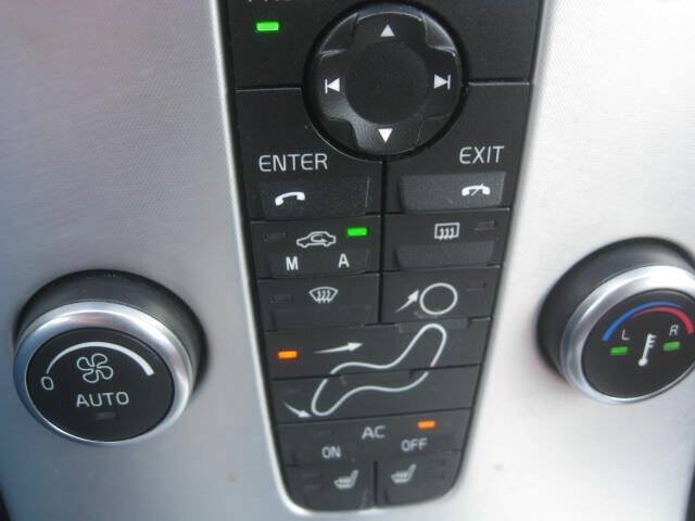 Used 2011 Volvo C70 T5 FWD image 21
