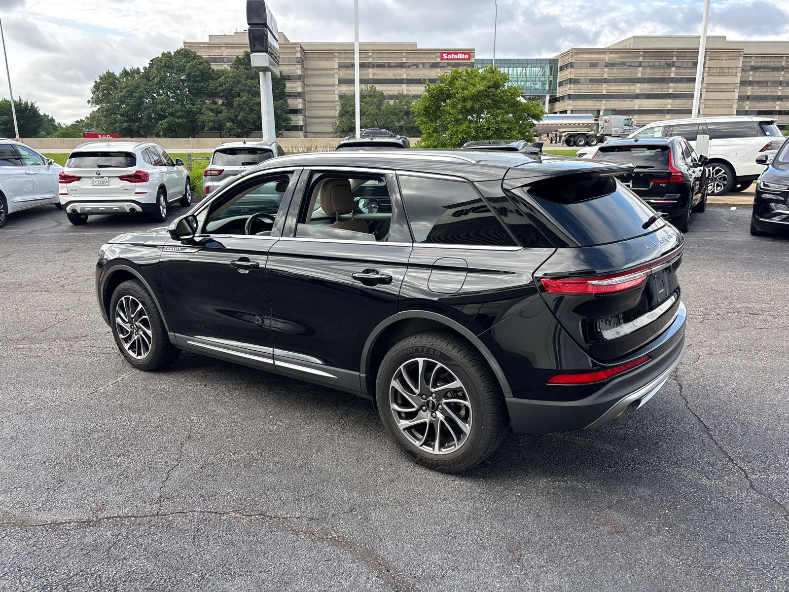Certified 2020 Lincoln Corsair FWD w/ Equipment Group 101A image 5