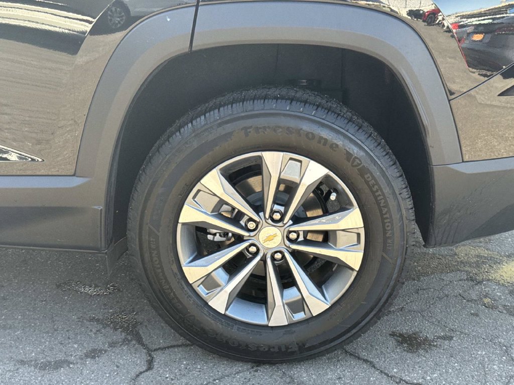 Used 2026 Chevrolet Equinox LT w/ Safety and Technology Package FWD image 30