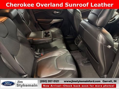 Used 2016 Jeep Cherokee Overland AWD/4WD image 38
