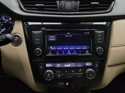 Used 2019 Nissan Rogue SV image 25