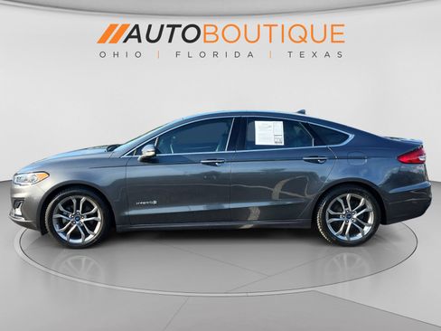 Used 2019 Ford Fusion Titanium FWD image 2