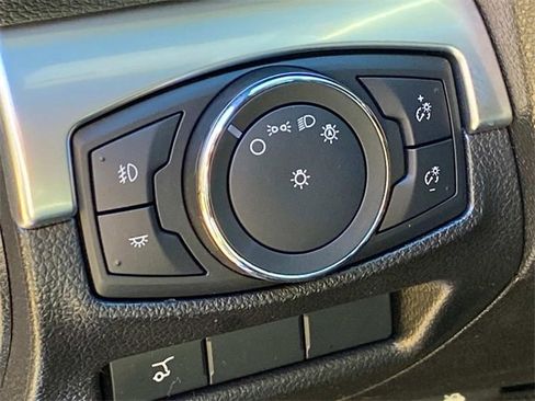 Used 2017 Ford Explorer Limited image 16