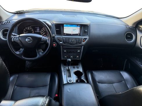 Used 2020 Nissan Pathfinder SL AWD/4WD image 13