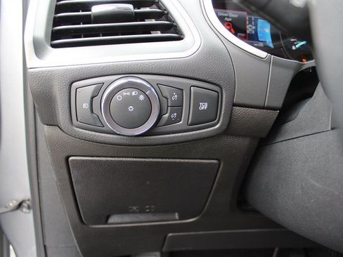 Used 2020 Ford Edge SEL AWD/4WD image 17