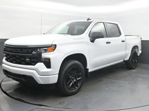 Used 2026 Chevrolet Silverado 1500 Custom AWD/4WD image 4