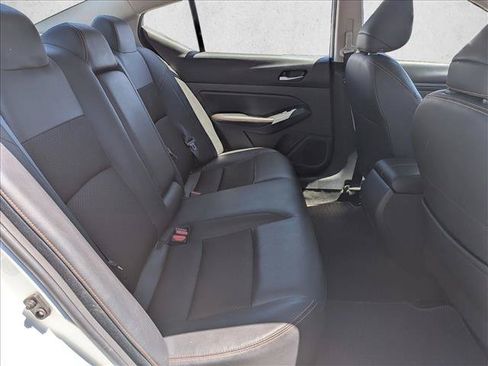Used 2022 Nissan Altima 2.5 SR FWD image 18