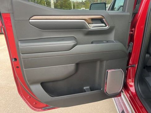 Used 2025 Chevrolet Silverado 1500 High Country image 40