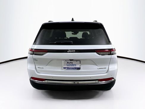 Used 2023 Jeep Grand Cherokee Laredo image 6