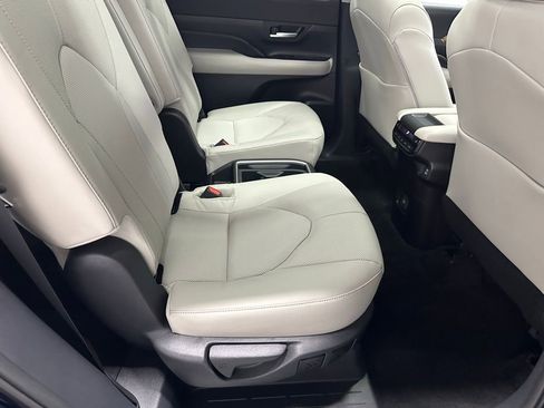 Used 2025 Toyota Grand Highlander AWD image 56