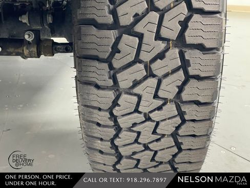 Used 2025 Jeep Gladiator Rubicon AWD/4WD image 10