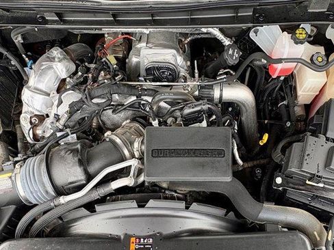 Used 2024 GMC Sierra 2500 SLT w/ SLT Premium Package image 10