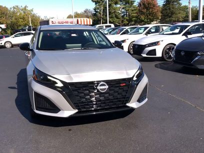 New 2025 Nissan Altima 2.5 SR w/ SR Premium Package