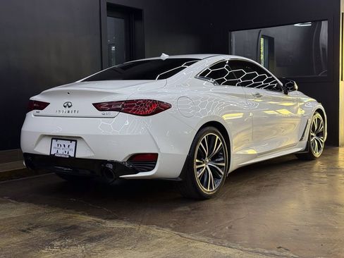 Used 2018 INFINITI Q60 3.0t Luxe AWD/4WD image 9