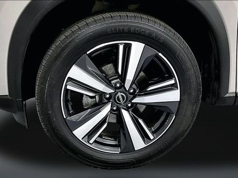 Used 2023 Nissan Rogue SL AWD/4WD image 30