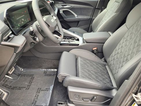 New 2025 Audi SQ5 Premium Plus image 17