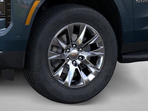 New 2026 Chevrolet Suburban Premier image 9
