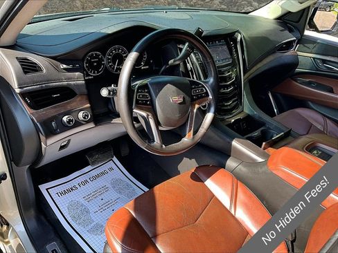 Used 2015 Cadillac Escalade Premium AWD/4WD image 11