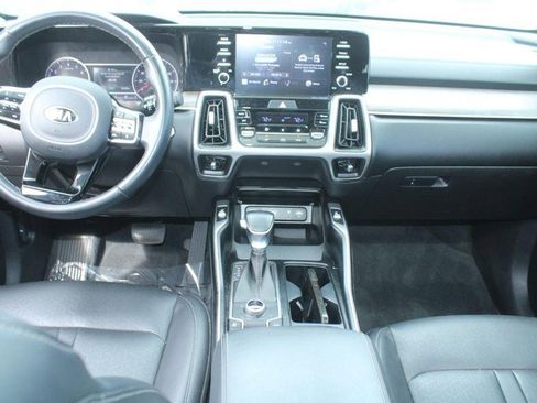 Used 2021 Kia Sorento EX w/ Panoramic Sunroof Package image 13