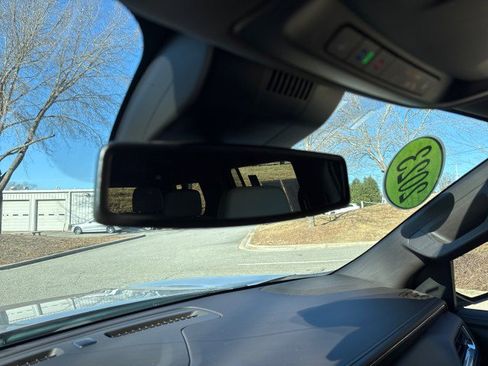 Used 2023 Chevrolet Suburban LT w/ Luxury Package image 27