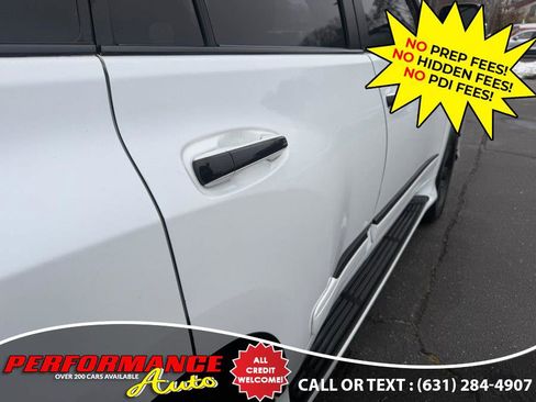 Used 2015 Lexus GX 460 4WD 4dr w/ Navigation Package image 18