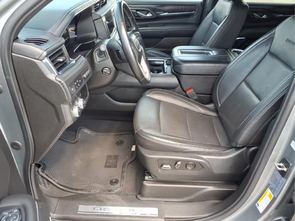 Used 2023 GMC Yukon Denali RWD image 9